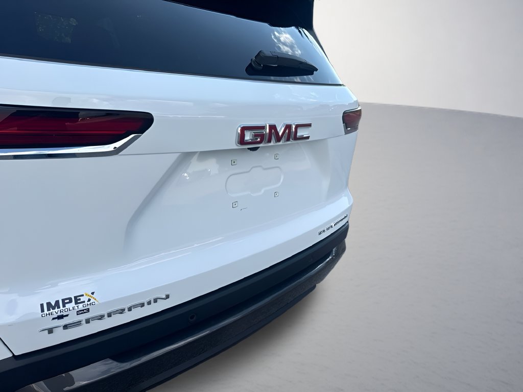 New 2027 GMC Terrain Elevation FWD image 32