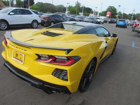 Used 2025 Chevrolet Corvette Stingray Preferred Conv w/ Stealth Interior Trim Package RWD image 12
