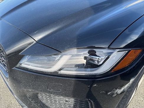 Used 2021 Jaguar XF R-Dynamic SE image 8