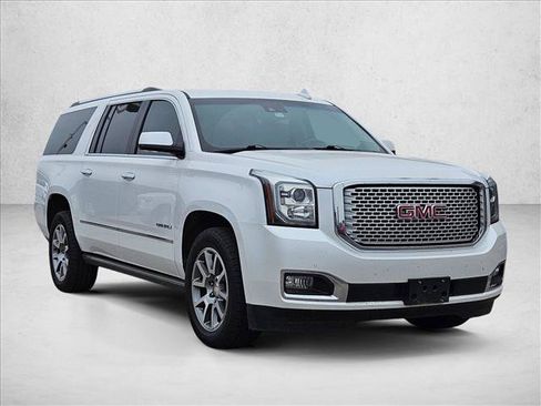 Used 2016 GMC Yukon XL Denali w/ Open Road Package RWD image 3