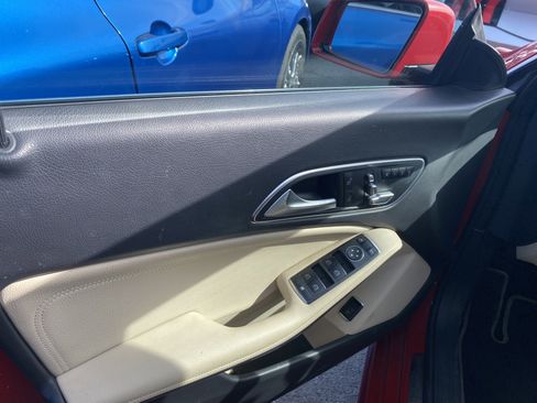 Used 2018 Mercedes-Benz CLA 250 4MATIC image 10