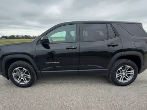 Used 2025 GMC Terrain Elevation AWD/4WD image 5