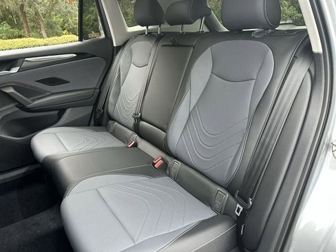 New 2025 Volkswagen Tiguan SE image 23