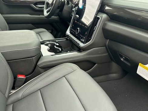 New 2026 GMC Yukon XL Elevation w/ Elevation Premium Package AWD/4WD image 20
