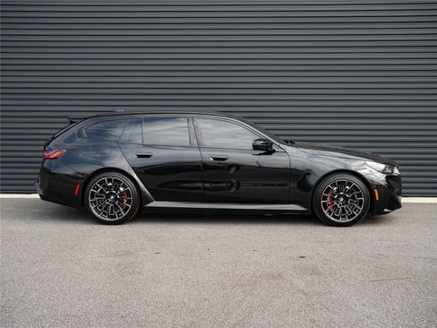 Used 2026 BMW M5 Touring AWD/4WD image 26