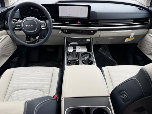 New 2026 Kia Carnival SX Prestige image 8