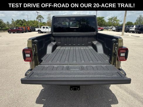 New 2025 Jeep Gladiator Rubicon image 48