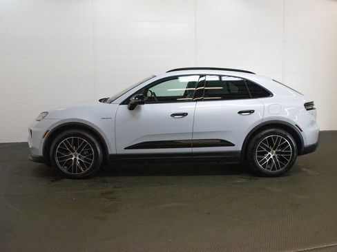 Certified 2025 Porsche Macan 4 Electric image 2
