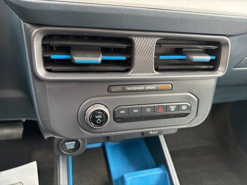 Used 2025 Ford Maverick XLT w/ Equipment Group 302A AWD/4WD image 21