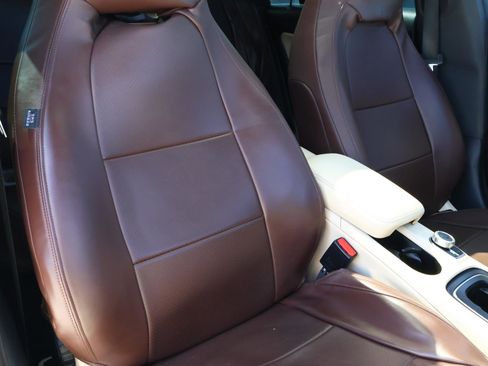 Used 2016 Mercedes-Benz CLA 250 image 15