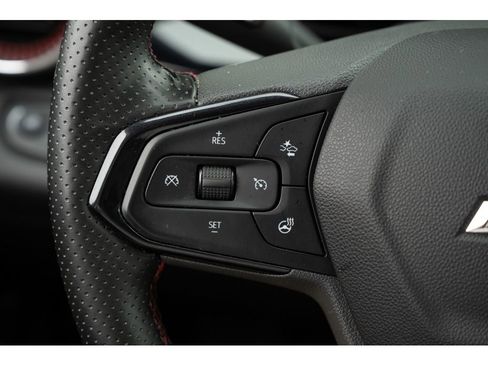 Used 2025 Chevrolet Trax RS w/ Driver Confidence Package FWD image 17