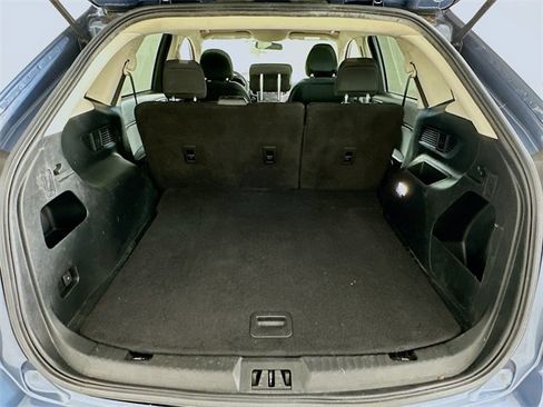 Used 2018 Ford Edge SE image 25