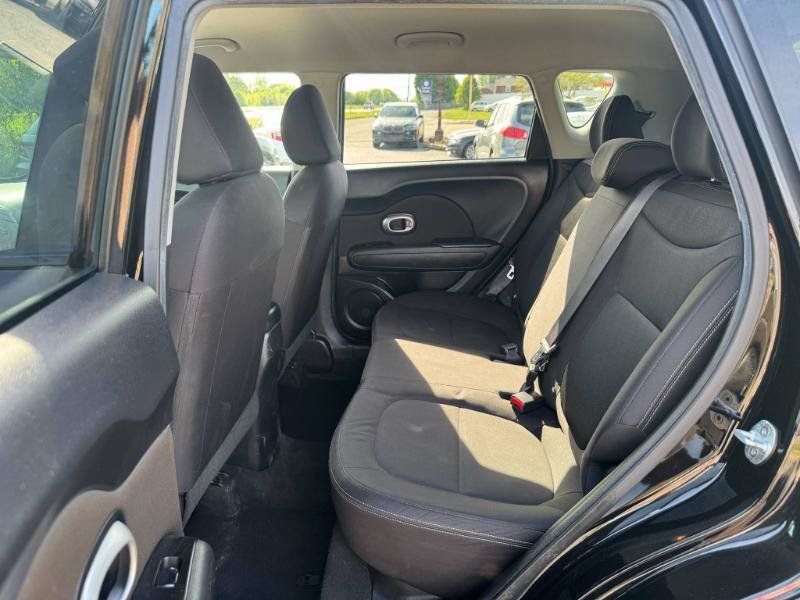 Used 2016 Kia Soul FWD image 12