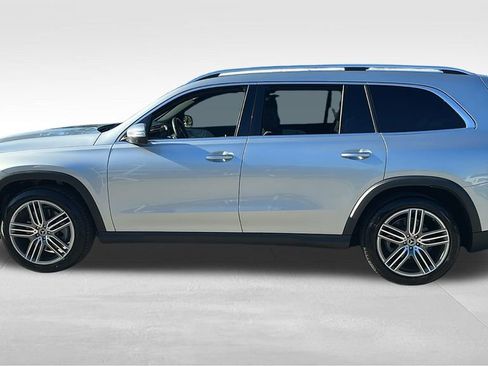 Used 2024 Mercedes-Benz GLS 450 4MATIC image 4