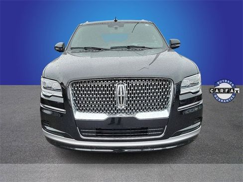 Used 2022 Lincoln Navigator Reserve image 2