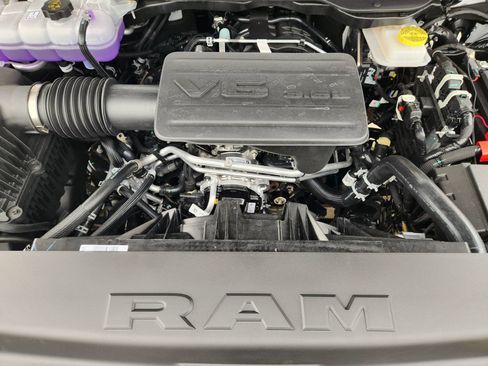 New 2026 RAM 1500 4x4 Crew Cab image 24