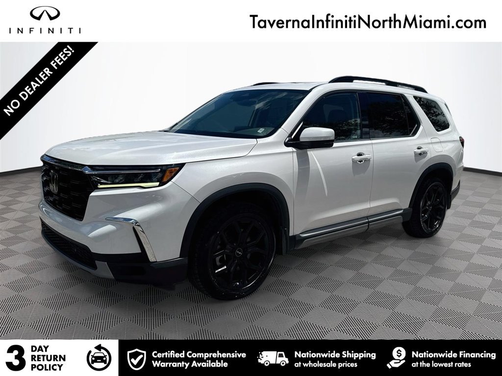 Used 2025 Honda Pilot Touring image 1