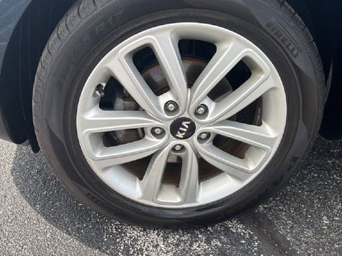 Used 2019 Kia Soul + image 8