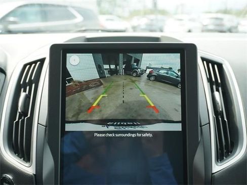 New 2024 Ford Edge SE image 15