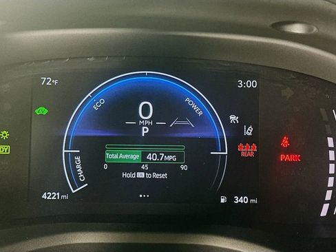 Used 2025 Toyota Camry SE image 12