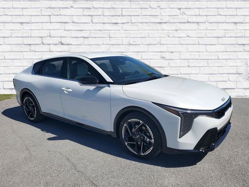 New 2026 Kia K4 GT-Line image 3