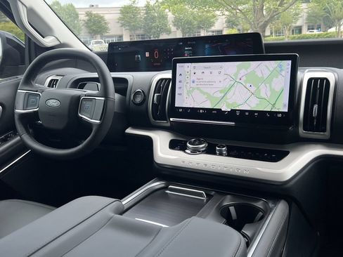 New 2027 Ford Expedition Max Active RWD image 3