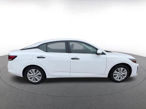 Used 2025 Nissan Sentra S image 16