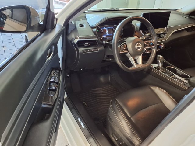 Used 2023 Nissan Altima 2.5 SL AWD/4WD image 6