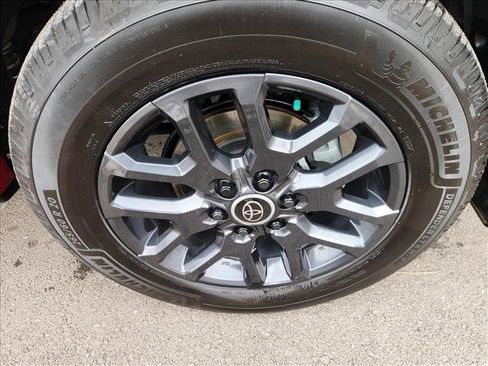 Used 2024 Toyota Sequoia Platinum image 10