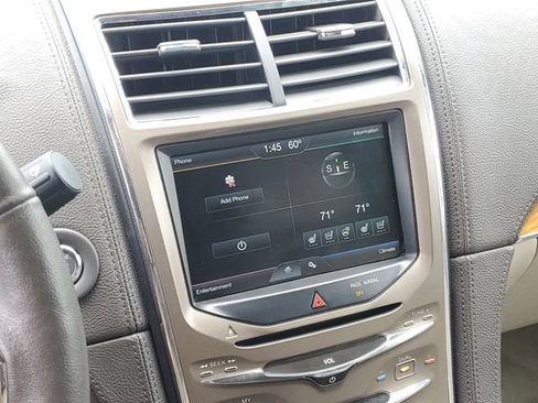 Used 2015 Lincoln MKX FWD w/ Equipment Group 101A image 19