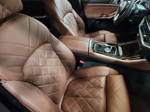 Used 2024 BMW X5 xDrive40i w/ Climate Comfort Package image 32