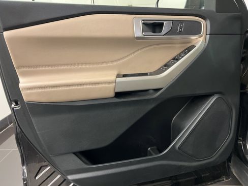 Certified 2023 Ford Explorer XLT w/ Equipment Group 202A image 29