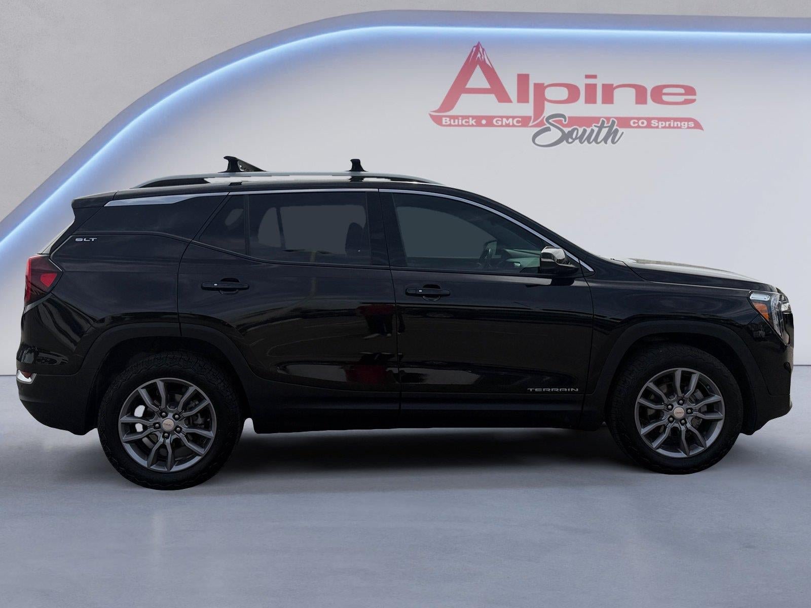 Used 2024 GMC Terrain SLT w/ Tech Package AWD/4WD image 6