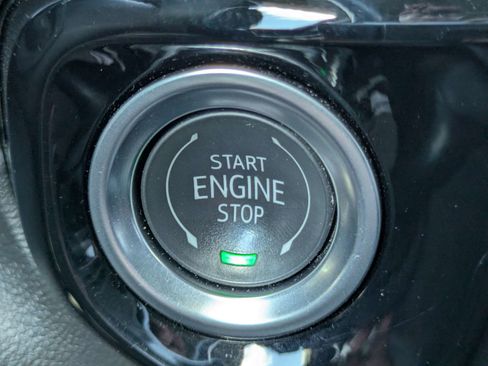 Used 2025 GMC Sierra 1500 SLT RWD image 21