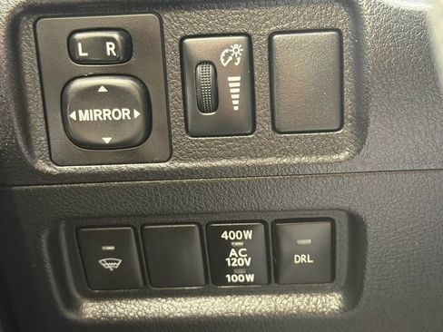 Used 2017 Toyota 4Runner TRD Off-Road Premium AWD/4WD image 28