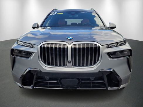 New 2025 BMW X7 xDrive40i w/ M Sport Package image 2
