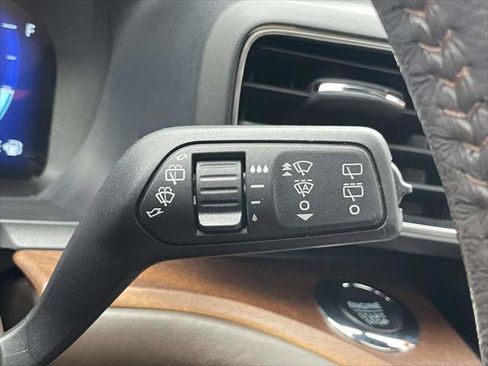 Used 2022 Ford Explorer King Ranch w/ Premium Technology Package image 24