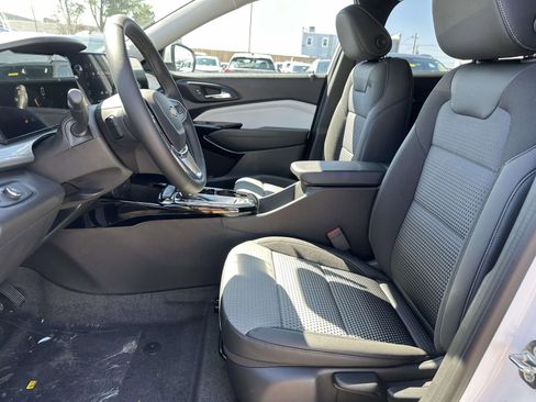 New 2026 Chevrolet Trax LT w/ Driver Confidence Package FWD image 21