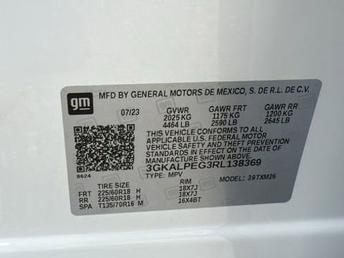 Used 2024 GMC Terrain SLT image 27