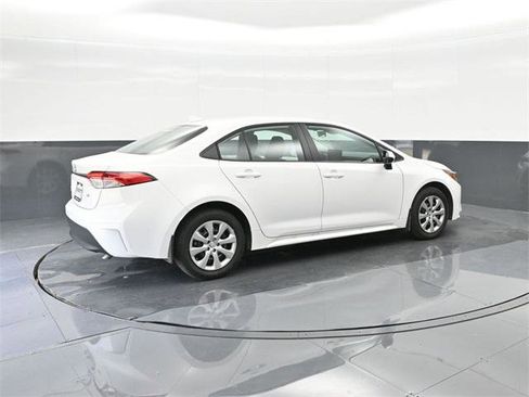 Certified 2026 Toyota Corolla LE image 15