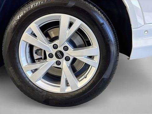 Used 2025 Audi Q5 Premium AWD/4WD image 28