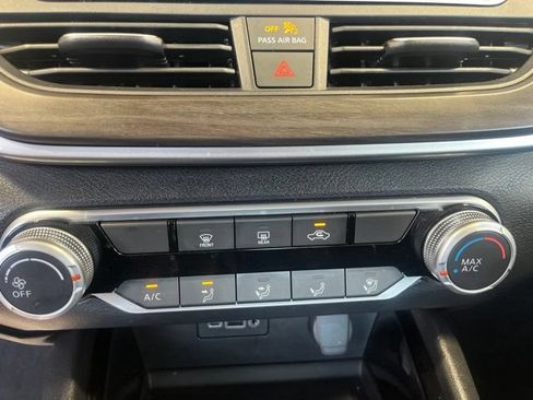 Used 2024 Nissan Altima 2.5 SV FWD image 16
