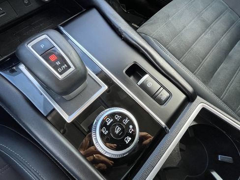 Used 2022 Mitsubishi Outlander SE image 26