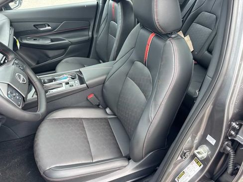New 2026 Nissan Sentra SR w/ SR Premium Package FWD image 23