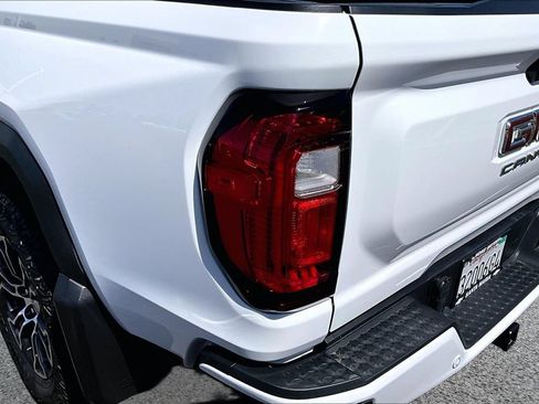Used 2025 GMC Canyon AT4 AWD/4WD image 28