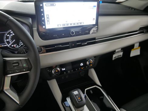 New 2025 Mitsubishi Outlander SE image 5