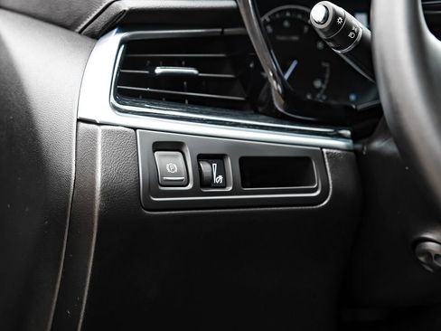 Used 2025 Cadillac XT5 Premium Luxury FWD image 21