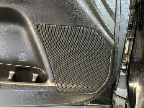 Used 2019 Toyota Highlander XLE FWD image 27