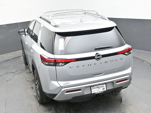 New 2025 Nissan Pathfinder Platinum image 36
