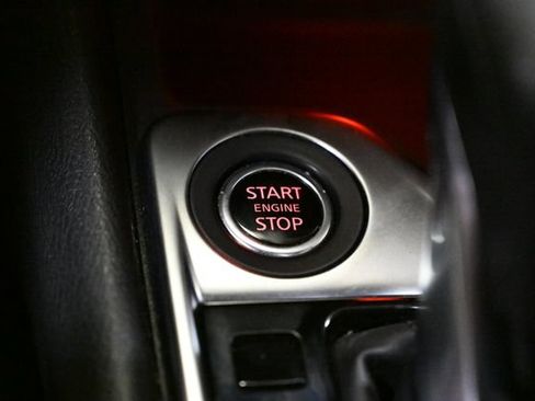 Used 2024 Nissan Sentra SV FWD image 31